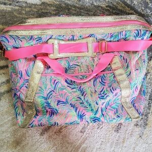 Lilly duffle 🤍